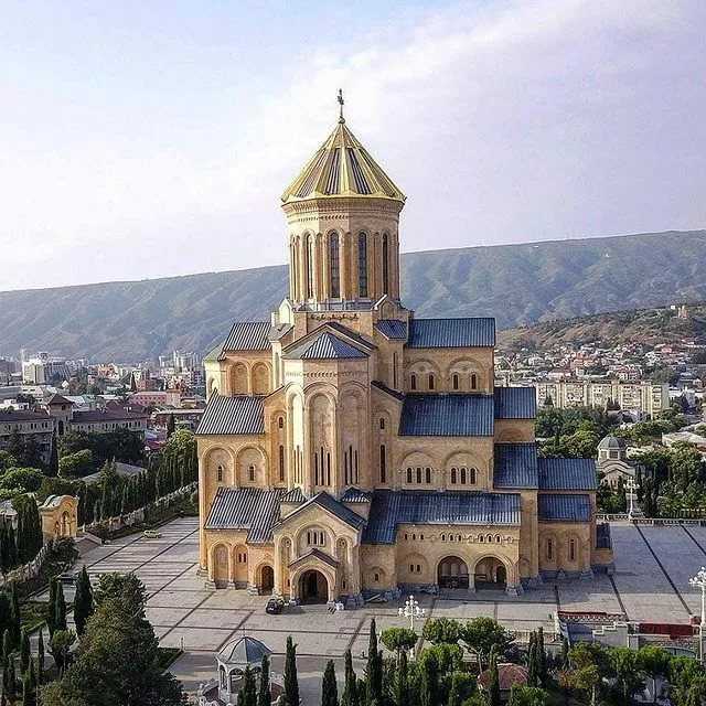 Цминда самеба – главный грузинский православный храм