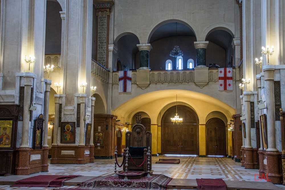 Кафедральный собор и монастырь алаверди — один из самых известных и самых масштабных храмов грузии