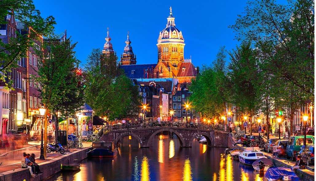 Восемь вещей, которые не стоит делать в амстердаме