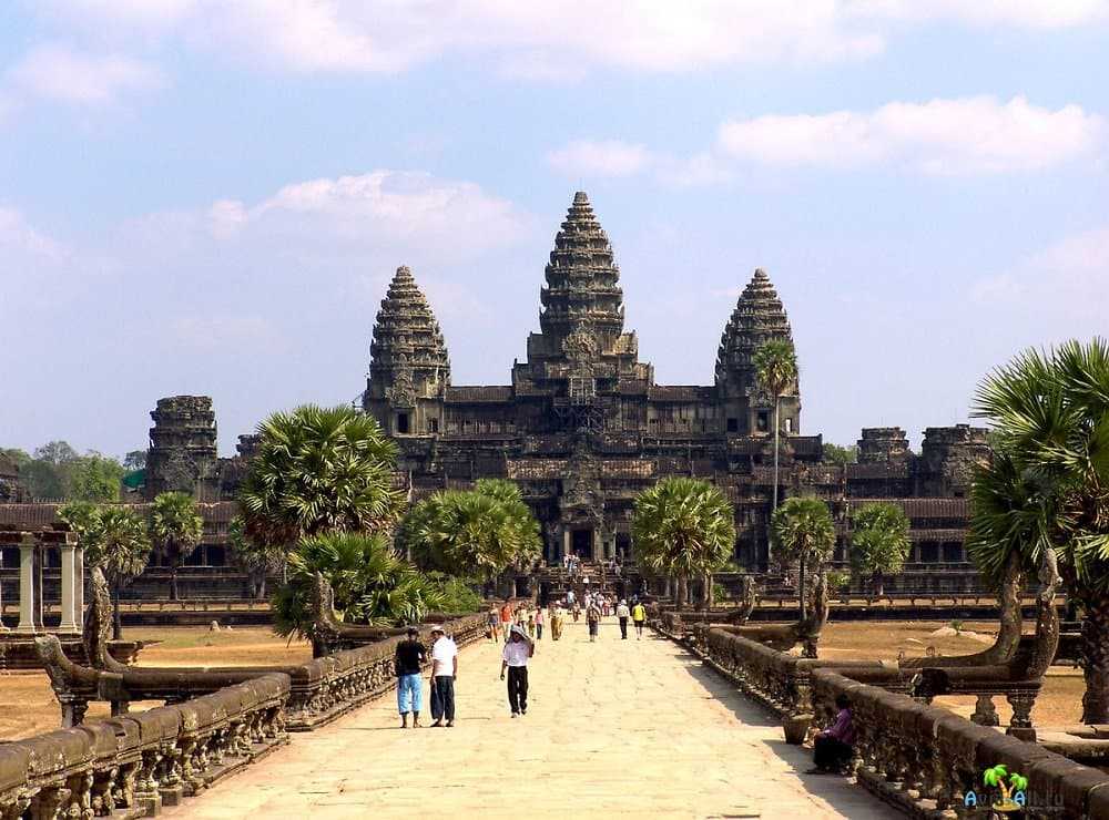 Храмовый комплекс ангкор ват (angkor wat)