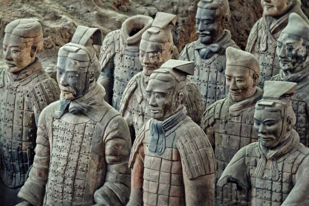 Терракотовая армия – статуи глиняных воинов императора цинь шихуан-ди