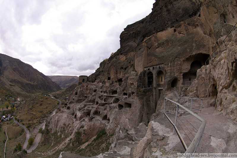 Пещерный комплекс вардзия в грузии на «тонкостях туризма»