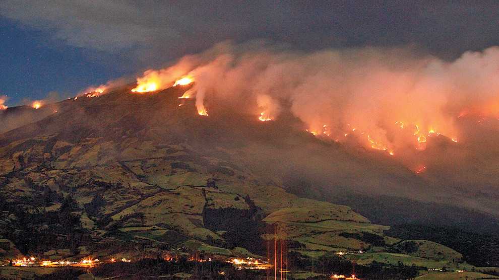 Кракатау — самое громкое извержение вулкана в истории: у свидетелей лопнули барабанные перепонки, а звук облетел планету 4 раза