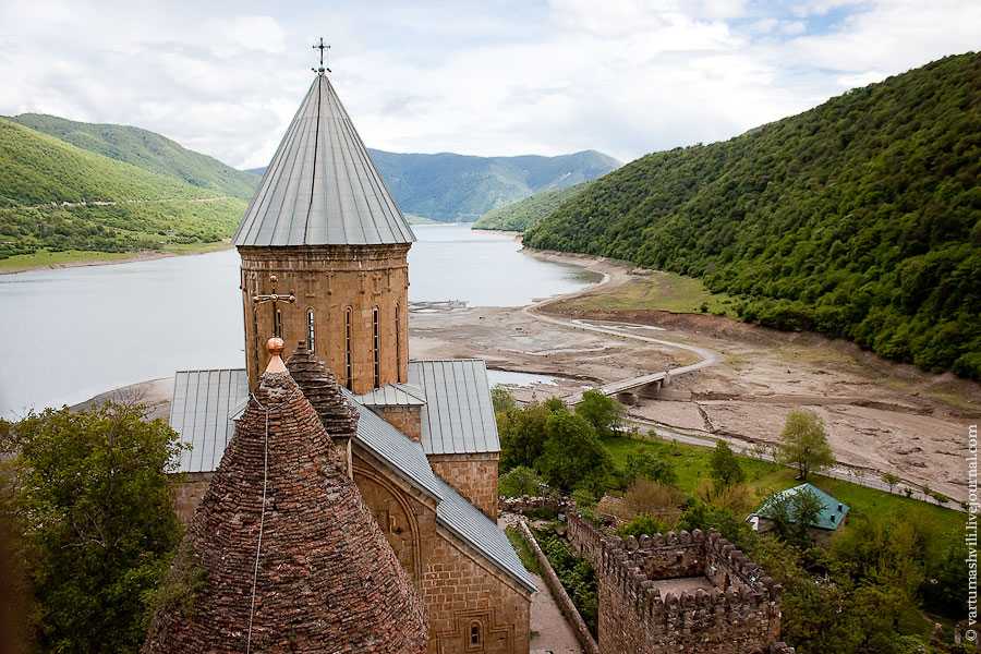 Ананури, крепость грузинских эриставов | tourpedia.ru