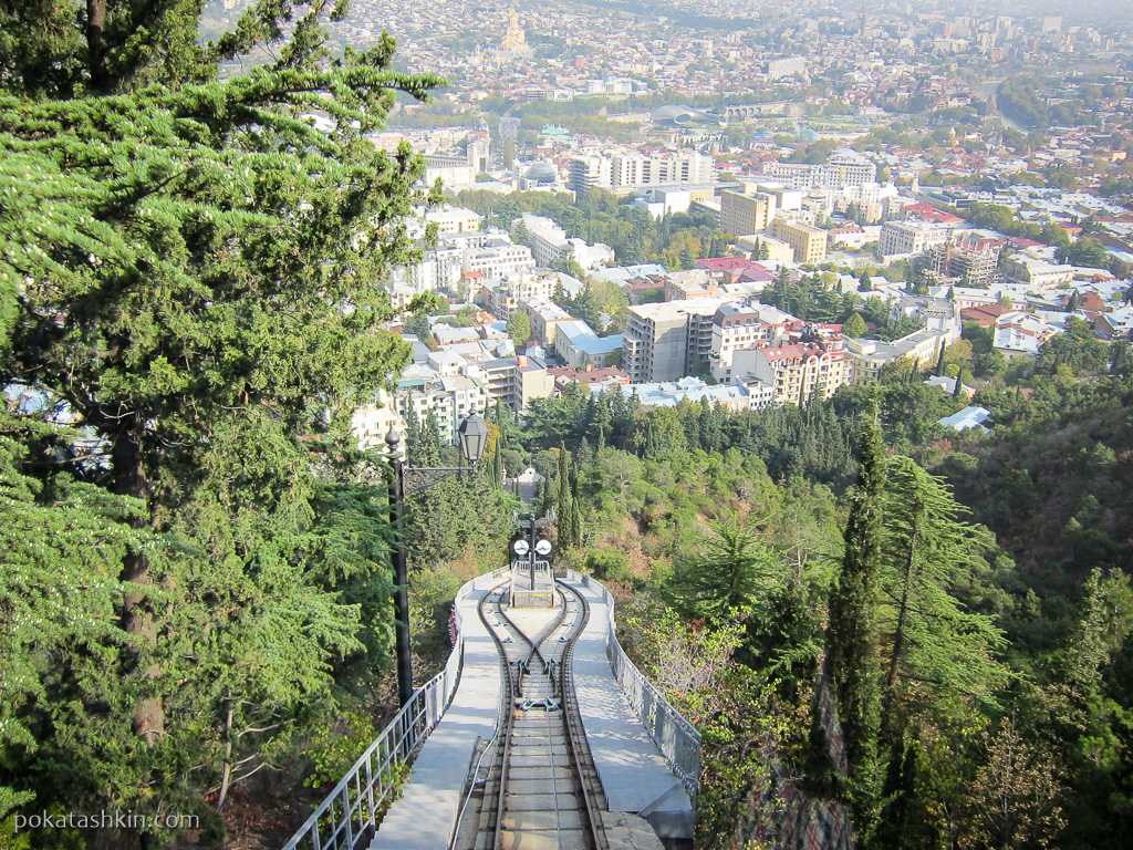 Тбилисский фуникулер, гора мтацминда и пантеон великих деятелей грузии: моя последняя статья о тбилиси