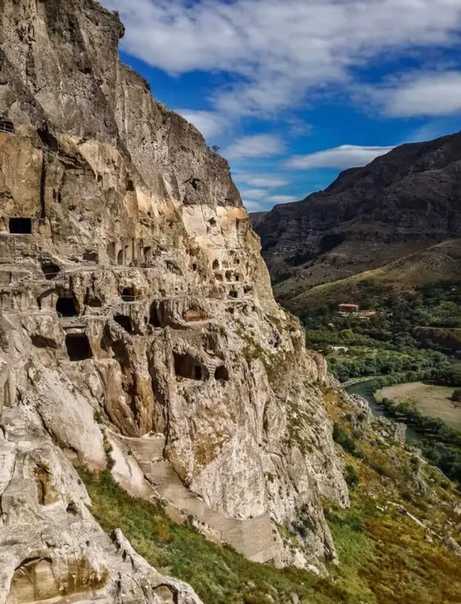 Вардзия, грузия: подробно о пещерном городе с фото