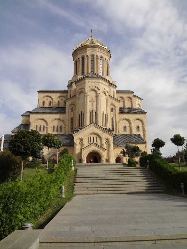 5 церквей в тбилиси, которые стоит увидеть хотя бы раз | georgian travel guide