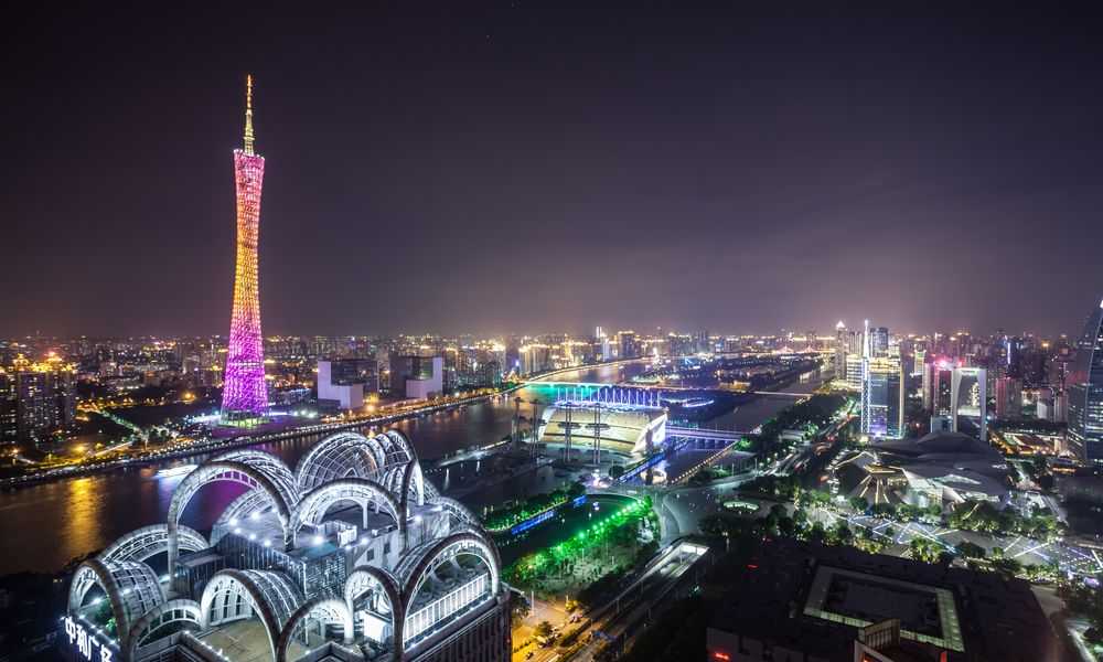 Подборка видео про Гуанчжоу от популярных программ и блогеров, которые помогут Вам узнать о городе Гуанчжоу и Китая много нового и интересного