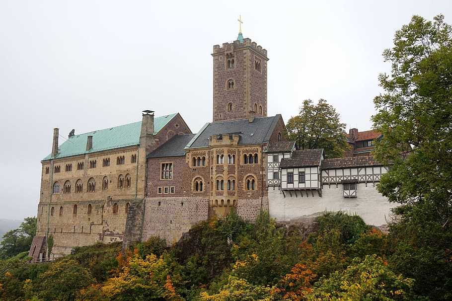 Замок вартбург, мистический символ германии | tourpedia.ru