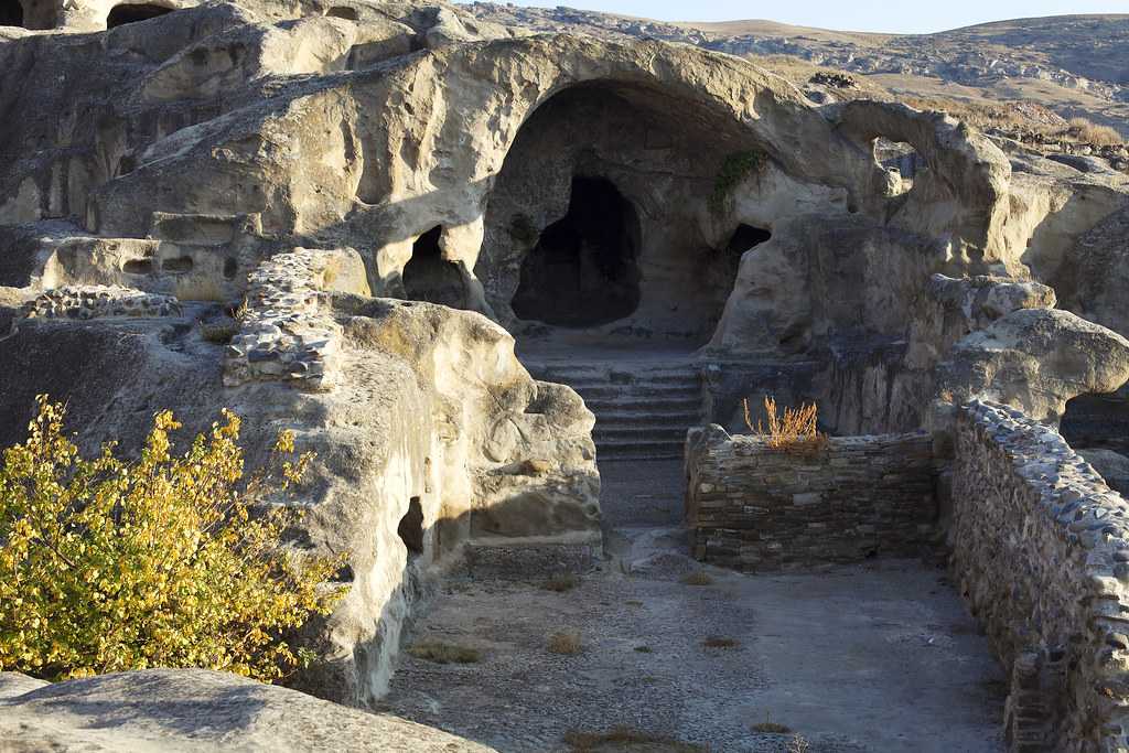 Пещерный город уплисцихе и гори грузия