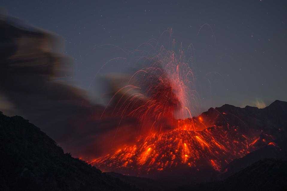 Список вулканов по высоте - list of volcanoes by elevation