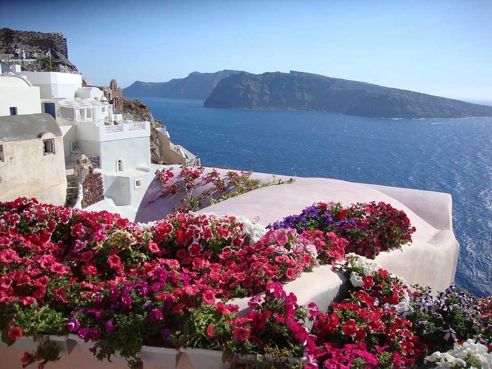 Отличное решение для летнего отдыха в греции: остров санторини