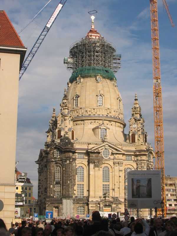 Церковь фрауэнкирхе (нем. frauenkirche)