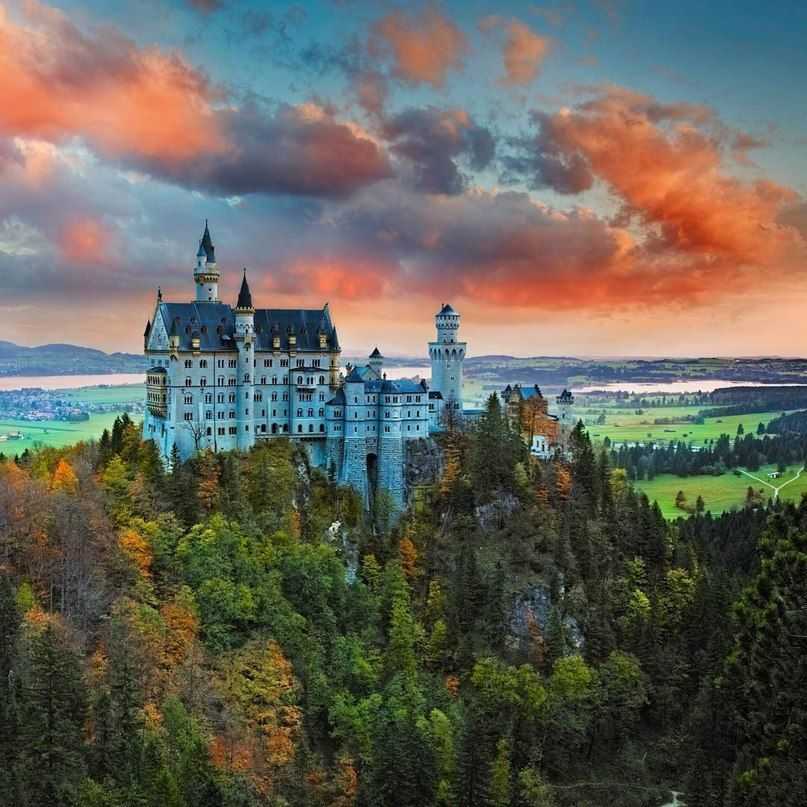Замок нойшванштайн в германии