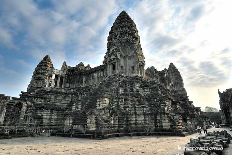 Подборка видео про Ангкор-Ват (Ангкор, Камбоджа) от популярных программ и блогеров Ангкор-Ват на сайте wikiwaycom