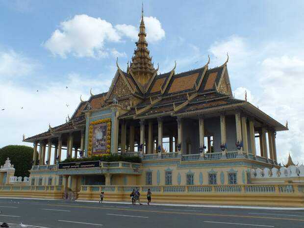 Пномпень. по столице камбоджи айда на прогулку!