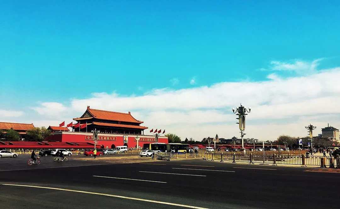 Площадь тяньаньмэнь: история, достопримечательности площади тяньаньмэнь в пекине. сердце китая | мир китая