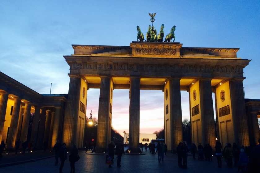 Берлин — столица и самый большой город Германии. Мировой культурный центр. Достопримечательности Берлина. Фотографии и видео. Практическая информация для туристов.
