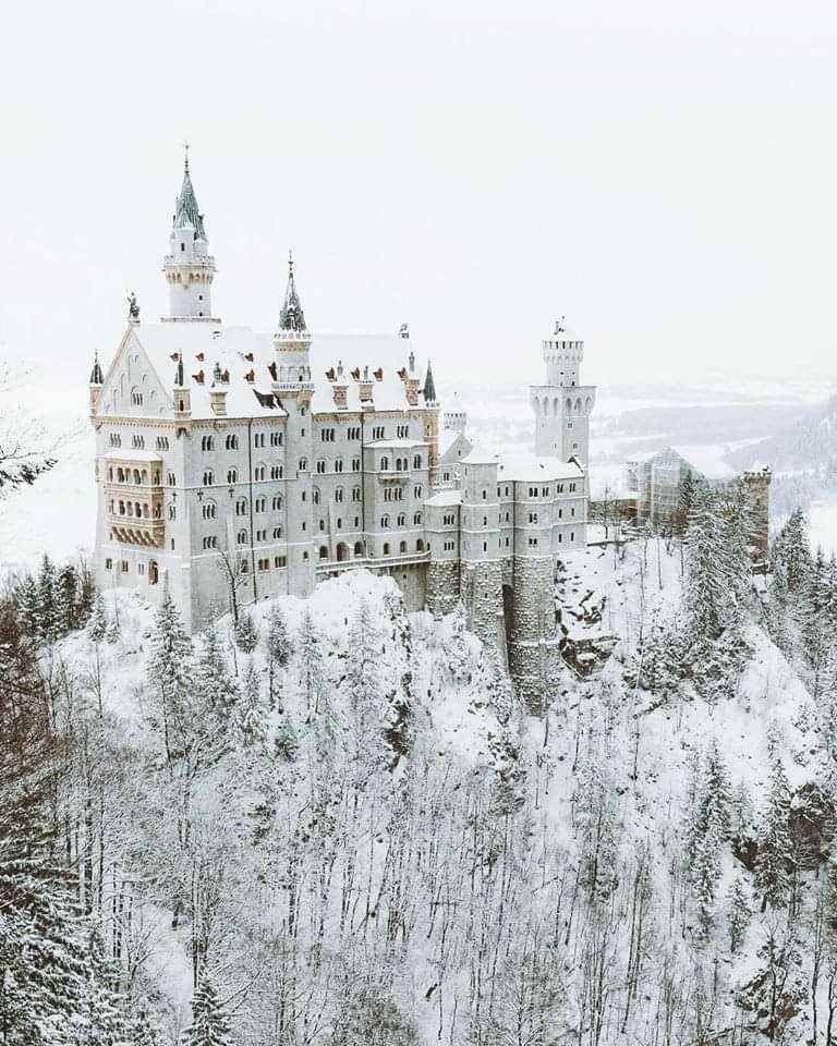 Замок нойшванштайн – «лебединый замок» в германии
