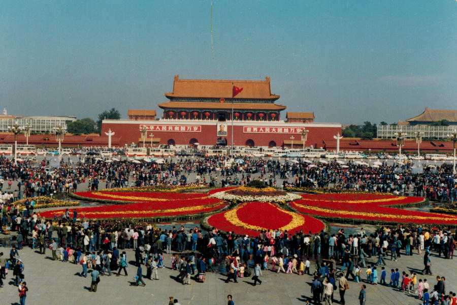 Как выглядит площадь тяньаньмэнь в пекине