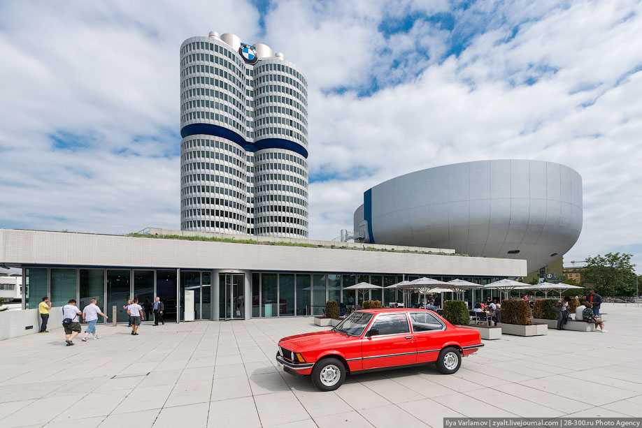Фото Музея BMW в Мюнхене, Германия. Большая галерея качественных и красивых фотографий Музея BMW, которые Вы можете смотреть на нашем сайте...
