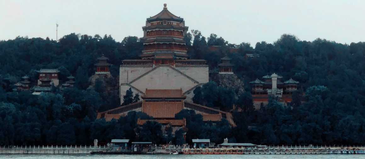 Ихэюань (летний императорский дворец) — достопримечательность пекина