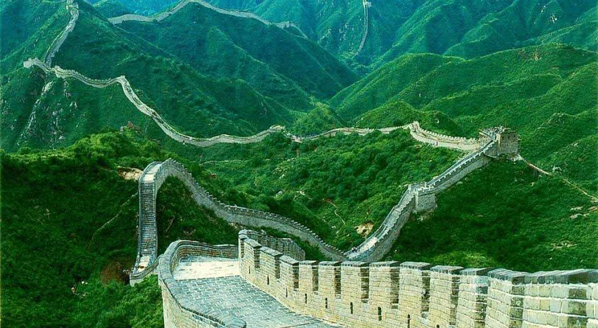 Кто построил великую китайскую стену и зачем?