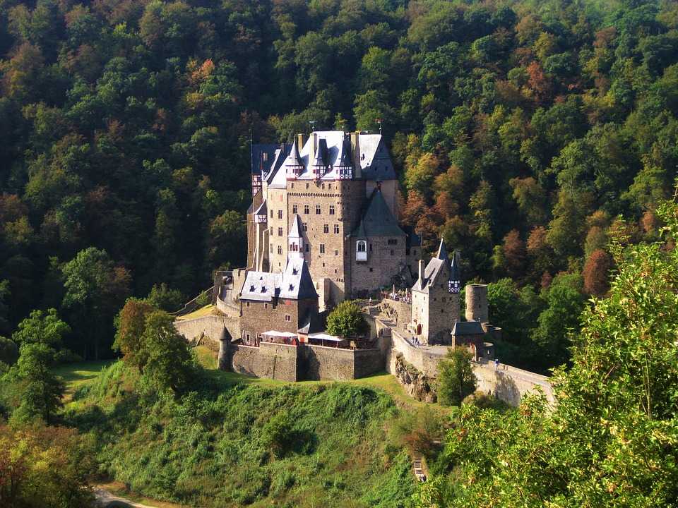 Замок эльц в германии