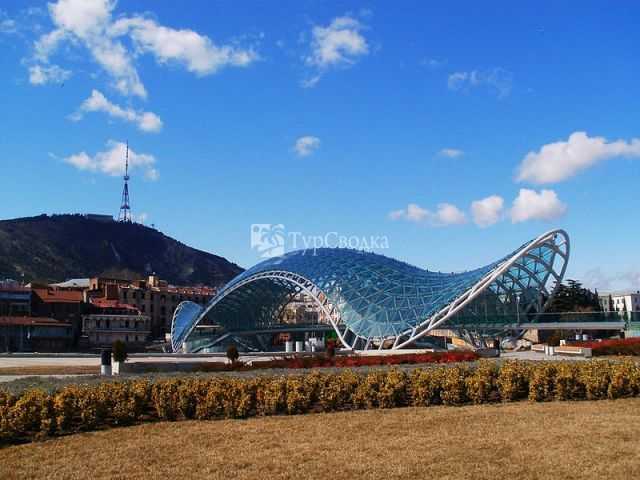 Сухой мост в тбилиси: стоит ли его посещать? — грузия