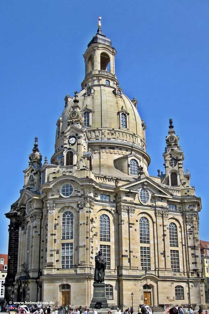 Церковь фрауэнкирхе (нем. frauenkirche) в дрездене. фото