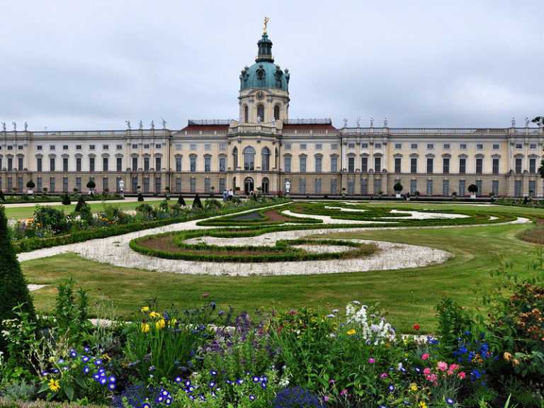 Дворец шарлоттенбург: история и описание резиденции прусских и германских монархов