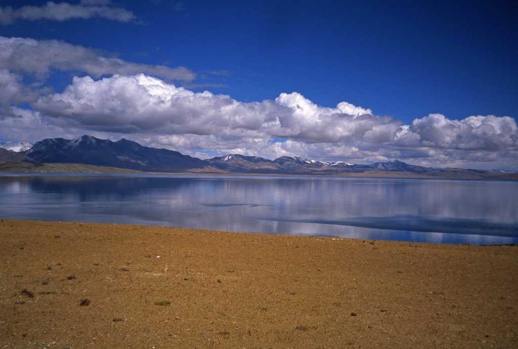 Фото озера Манасаровар в  Большая галерея качественных и красивых фотографий озера Манасаровар, которые Вы можете смотреть на нашем сайте
