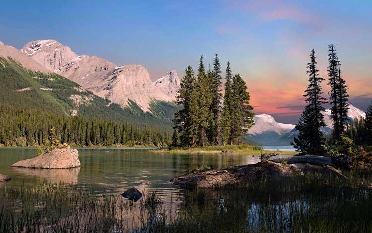 Национальный парк джаспер в канаде площадью 100 тысяч гектаров