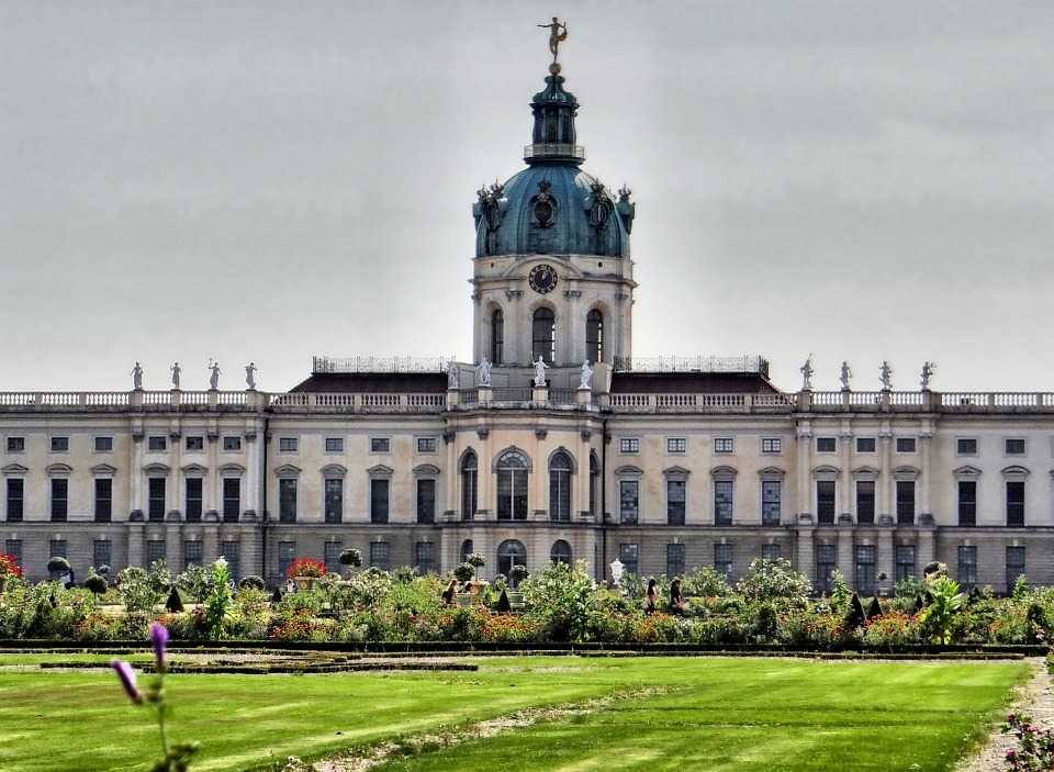 Берлин, дворец шарлоттенбург | экономичные путешествия