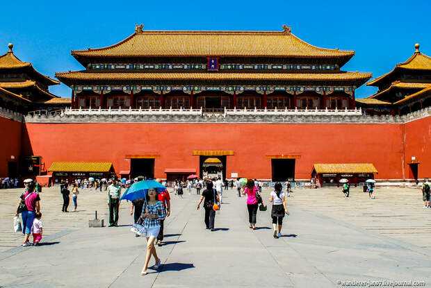 Запретный город (дворец гугун) в пекине в китае