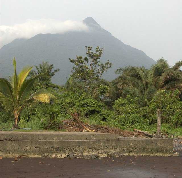 Камерун (вулкан)