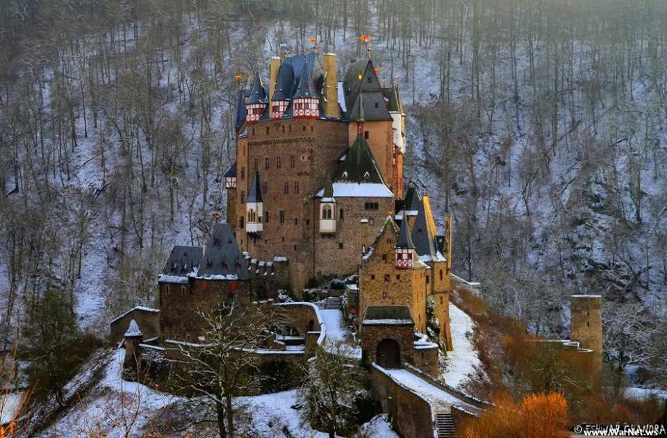 Замок бург эльц в германии – шедевр средневекового зодчества